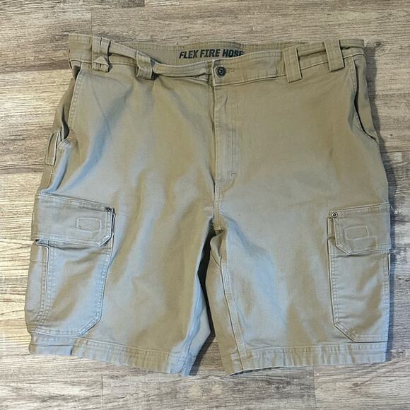 Duluth Trading Relaxed Fit Khaki Cargo Shorts – Size 44 - Picture 1 of 9